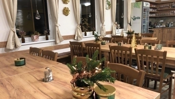 NABÍZÍME VELKÉ PROSTORY RESTAURACE U ZLATOVLÁSKY